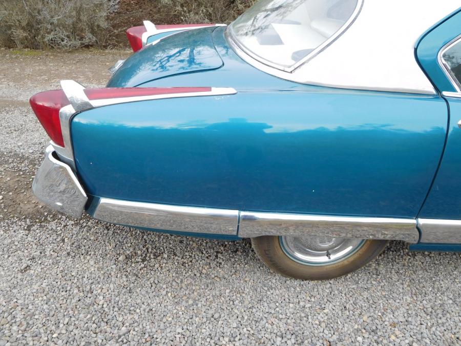 Детали экстерьера Kaiser Special 4-Door Sedan 1954 года  (фото 18 из 47)